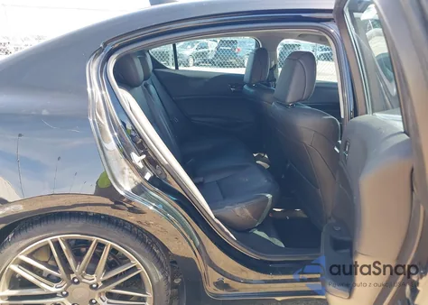 2016 Acura Ilx Premium Package/Technology Plus Package z USA, uszkodzony, nr VIN 19UDE2F73GA005329